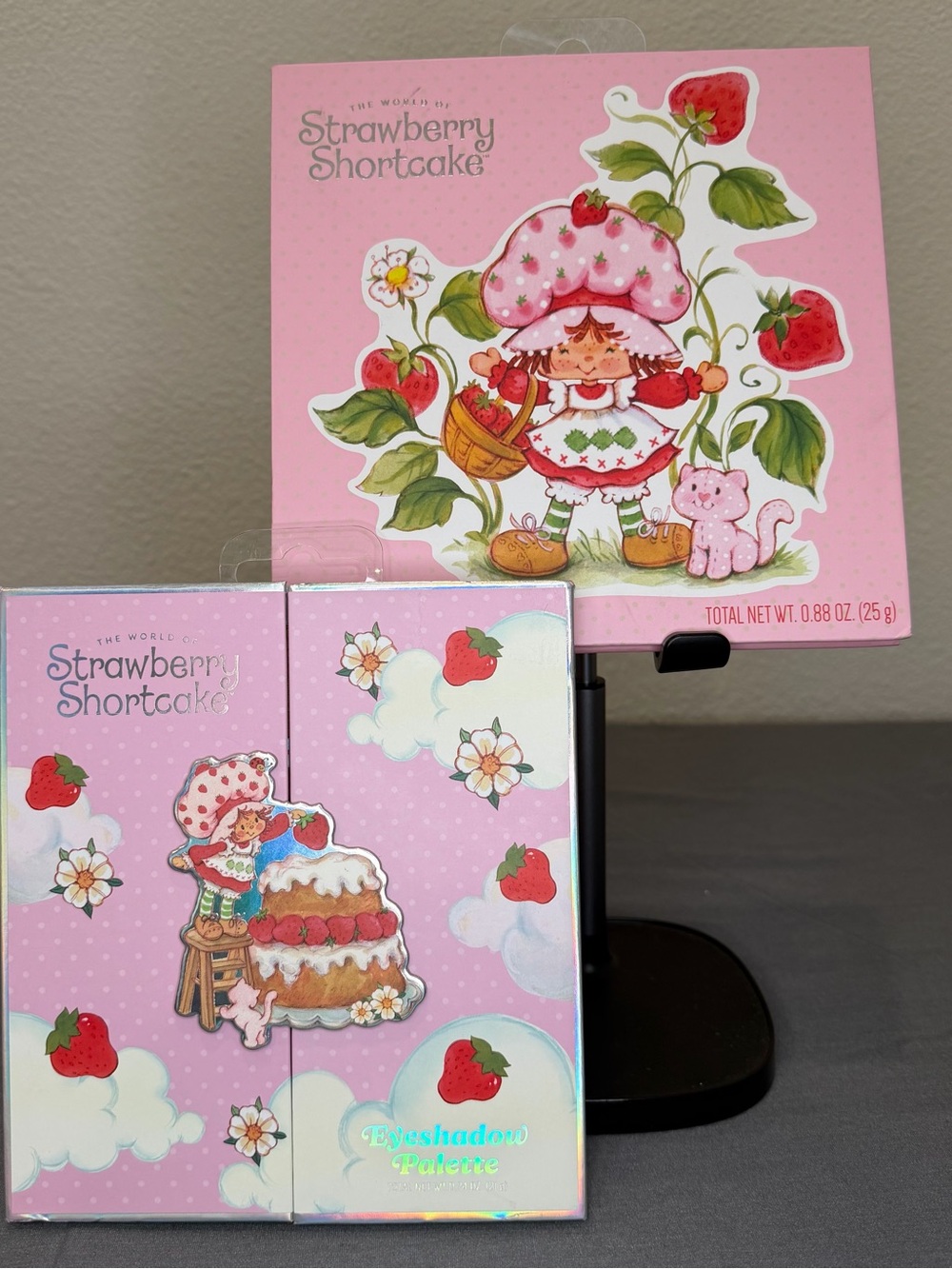 2 New! Strawberry Shortcake Pink Eyeshadow Palettes - Strawberry Shortcake